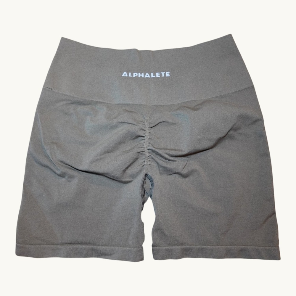 Alphalete Amplify Olive Green Scrunch Biker Shorts L